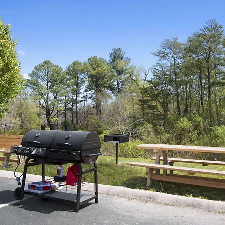 Baymont By Wyndham Crossville Bagian luar foto
