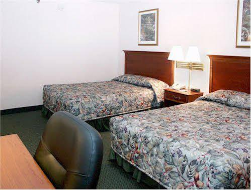 Baymont By Wyndham Crossville Bagian luar foto