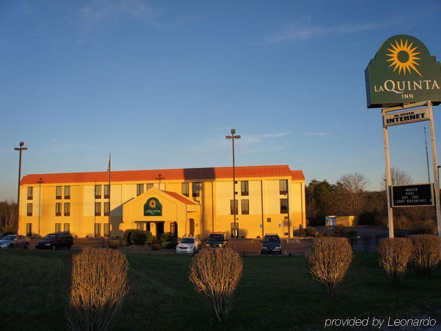 Baymont By Wyndham Crossville Bagian luar foto